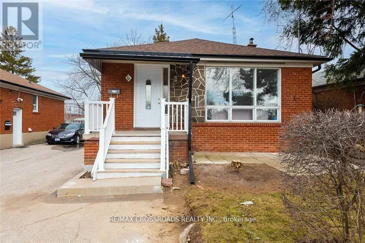 6 LARKHALL AVENUE, Toronto (Bendale), Ontario M1J1V1