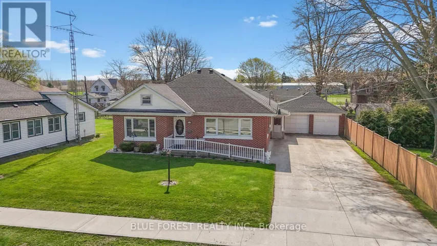 154 CHESTNUT STREET, West Elgin (West Lorne), Ontario N0L2P0