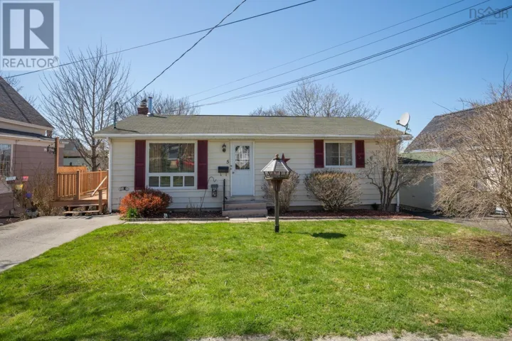 5 Whipple Street, Yarmouth, Nova Scotia B5A1W3