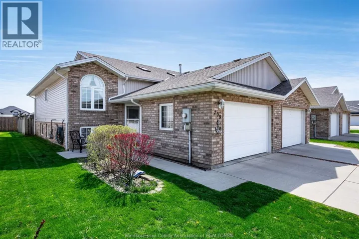 208 Bennie AVENUE, Leamington, Ontario N8H5N9