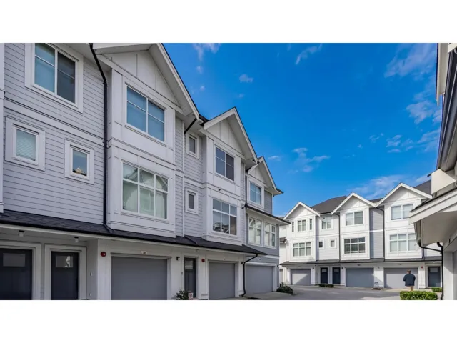 17 21688 52 AVENUE, Langley, British Columbia V2Y4K9