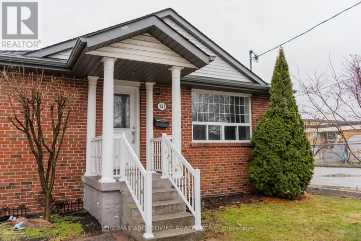 283 LANOR AVENUE, Toronto (Alderwood), Ontario M8W2R1