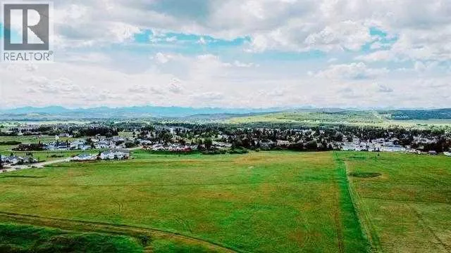 500 4 Avenue SE, Diamond Valley, Alberta T0L1H0