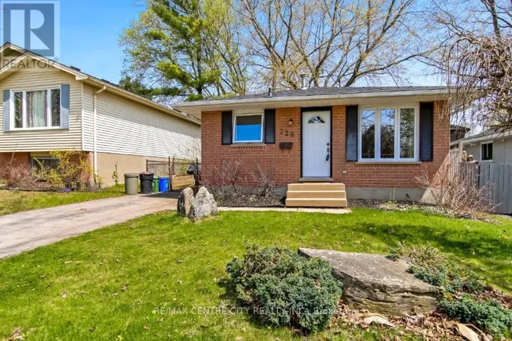 228 POCHARD LANE, London East (East P), Ontario N5W5Z3