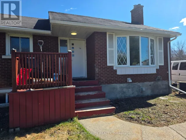 176 OAKRIDGE BOULEVARD, Ottawa, Ontario K2G2V2