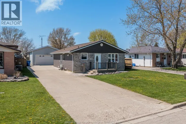 110 HIGHBURY CRESCENT, Wallaceburg, Ontario N8A4T7