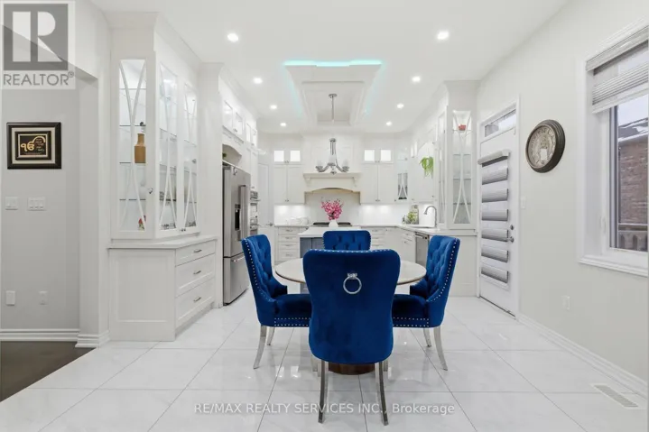 7 CABOOSE STREET, Brampton (Northwest Brampton), Ontario L7A5A9