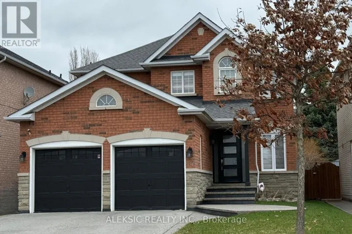 33 HILLPATH CRESCENT, Brampton (Snelgrove), Ontario L6Z4T7