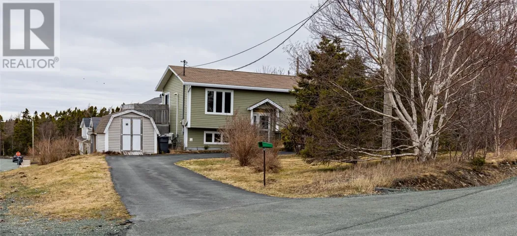 15 Greslet Place, Conception Bay South, Newfoundland & Labrador A1X2L1