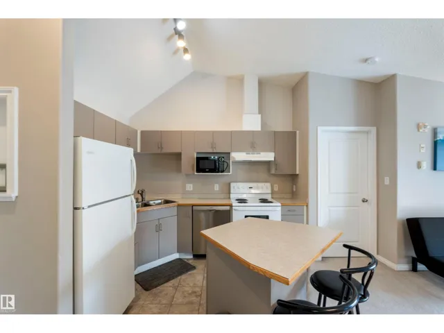 #513 11325 83 ST NW NW, Edmonton, Alberta T5B4W5