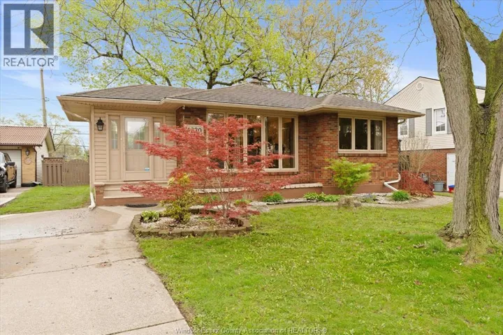 4330 MOUNT ROYAL, Windsor, Ontario N9G2C4