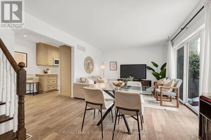 34 SUGAR MILLWAY, Toronto (St. Andrew-Windfields), Ontario M2L1R6