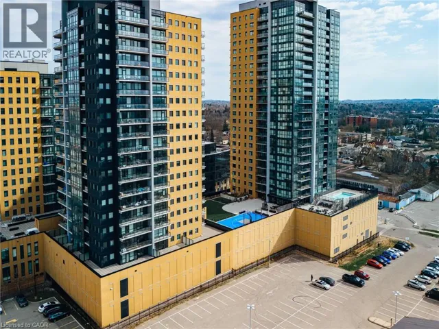 104 W GARMENT Street, Kitchener, Ontario N2G0C8
