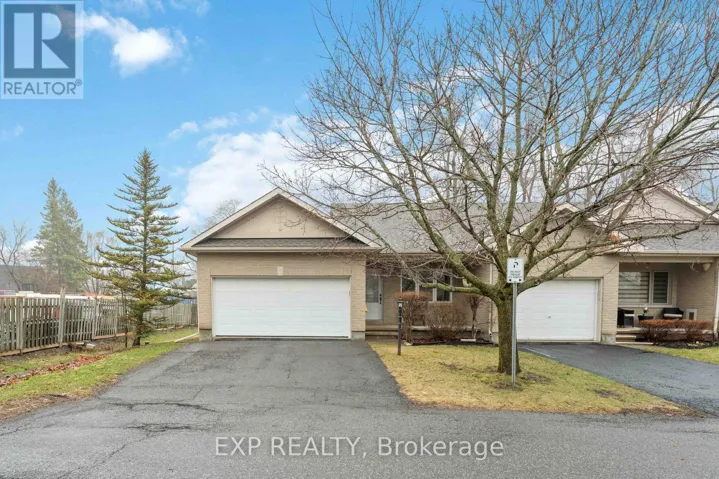 5655 MAHOGANY HARBOUR LANE, Ottawa, Ontario K4M1K9