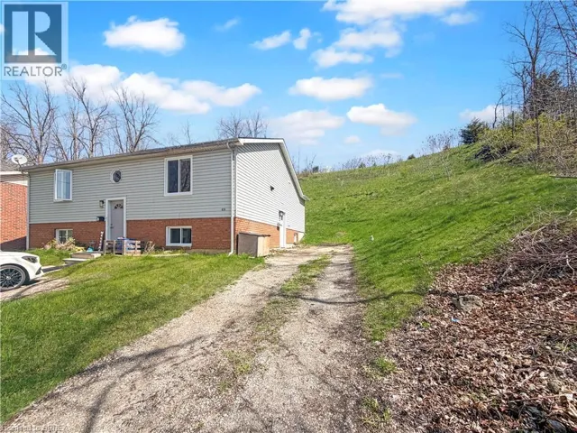 47 WALNUT Street Unit# A, Paris, Ontario N3L2J4