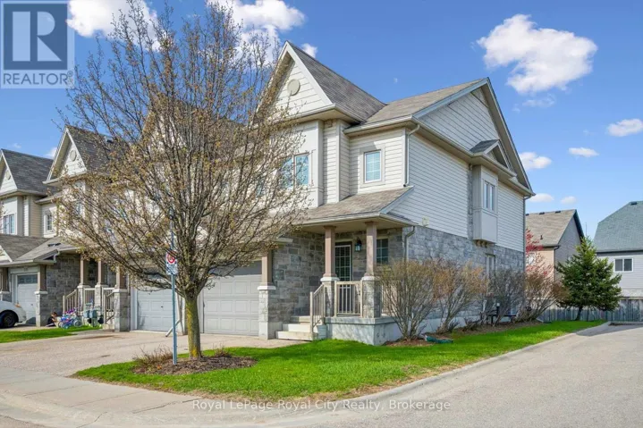 E18 - 6 UPPER MERCER STREET, Kitchener, Ontario N2A0E4