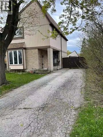 390 EAST 23RD Street, Hamilton, Ontario L8V2X6