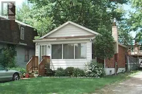 86 ASH CRESCENT, Toronto (Long Branch), Ontario M8W1E6