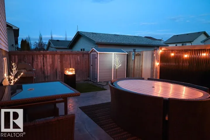 9119 166 AV NW, Edmonton, Alberta T5Z3H4