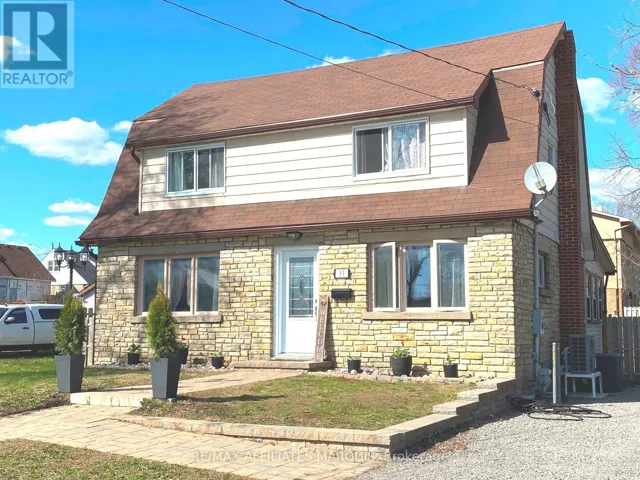 33 MARY STREET, Smiths Falls, Ontario K7A3R2