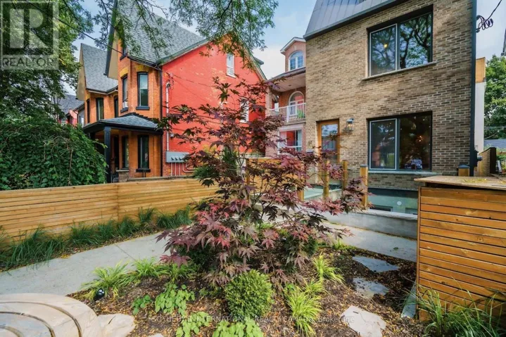 41 NORTHCOTE AVENUE, Toronto (Little Portugal), Ontario M6J3K2