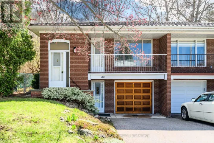 44 HARRINGTON CRESCENT, Toronto (Bayview Woods-Steeles), Ontario M2M2Y5