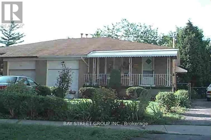 LOWER - 73 REGATTA CRESCENT, Toronto (Newtonbrook West), Ontario M2R2X7