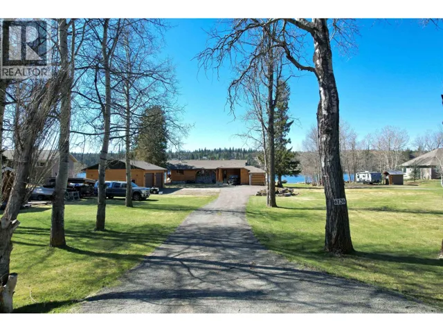 6126 LAKESHORE DRIVE, 100 Mile House, British Columbia V0K2E3
