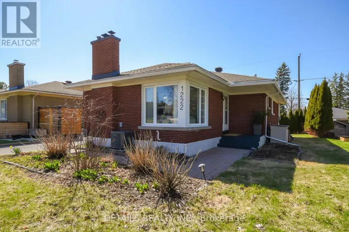 1222 FIELD STREET, Ottawa, Ontario K2C2R2