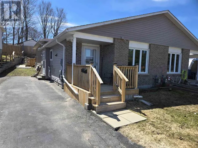124 Hergott AVE, Elliot Lake, Ontario P5A3B3