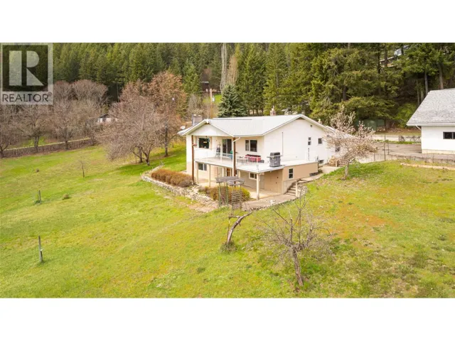 5660 Cory Road, Wynndel, British Columbia V0B2N1