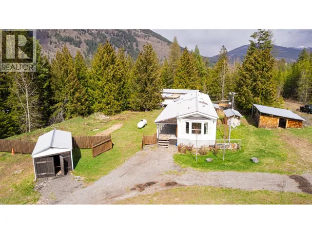 420 MacLeod Street, Kitchener, British Columbia V0B1W1