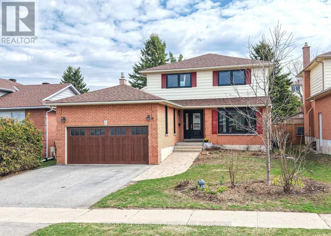 8 CARMICHAEL COURT, Orillia, Ontario L3V7R6