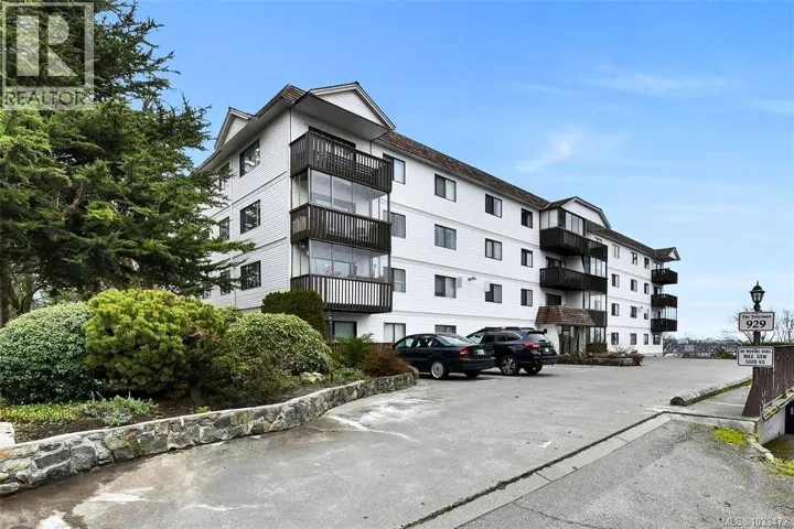 202 929 Esquimalt Rd, Esquimalt, British Columbia V9A3M7