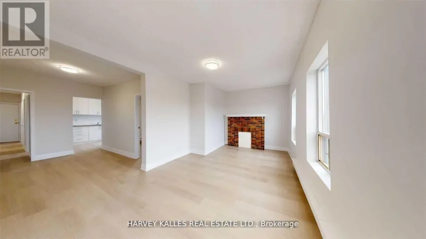 7 - 98 NORTHCLIFFE BOULEVARD, Toronto (Oakwood Village), Ontario M6H3H2