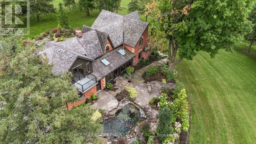 1399 SAFARI ROAD, Hamilton, Ontario L8B1S6
