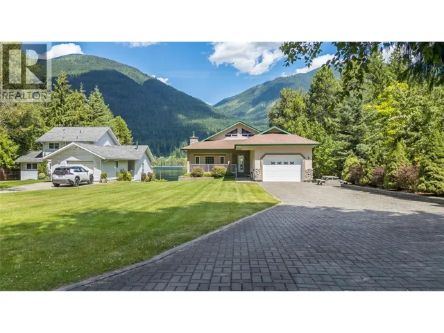 664 Ainslie Road, Harrop, British Columbia V1L6P6