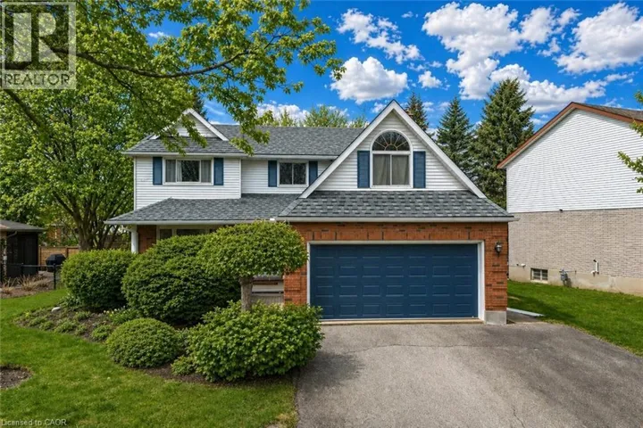 11 DARLINGTON Place, Kitchener, Ontario N2A3M3