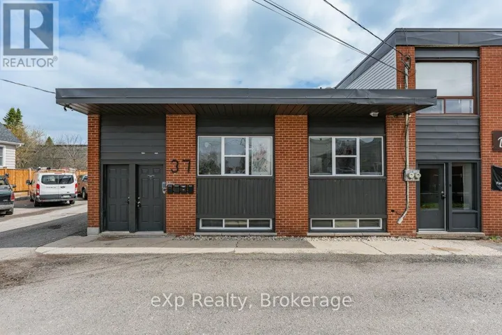 A - 37 EMPIRE STREET, Guelph (St. Patrick's Ward), Ontario N1E2Y4