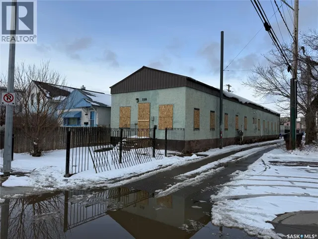 226 D AVENUE S, Saskatoon, Saskatchewan S7M1P9