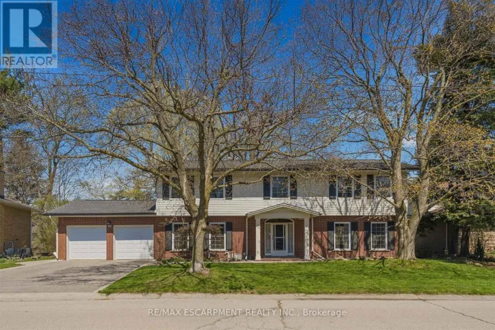 88 BERTRAM DRIVE, Hamilton (Dundas), Ontario L9H4T7