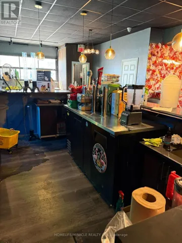 6092 MAIN STREET, Niagara Falls (Dorchester), Ontario L2G5Z9