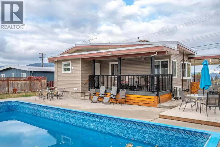 1524 RIDGEDALE Avenue, Penticton, British Columbia V2A2S4