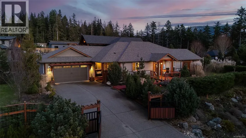 7284 Lakefront Dr, Lake Cowichan, British Columbia V0R2G1