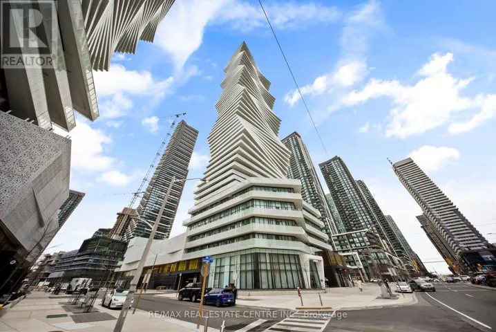 215 - 3900 CONFEDERATION PARKWAY, Mississauga (City Centre), Ontario L5B0M3