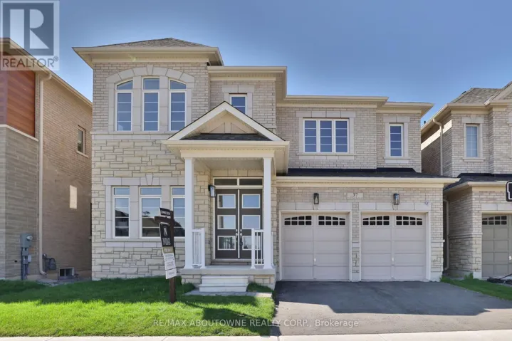 37 NORTH PARK BOULEVARD, Oakville (GO Glenorchy), Ontario L6M0W8