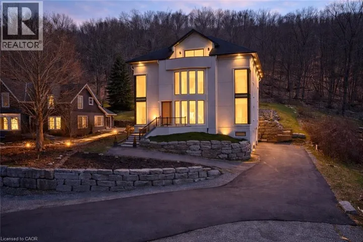 237B MAIN Street W, Grimsby, Ontario L3M1S1