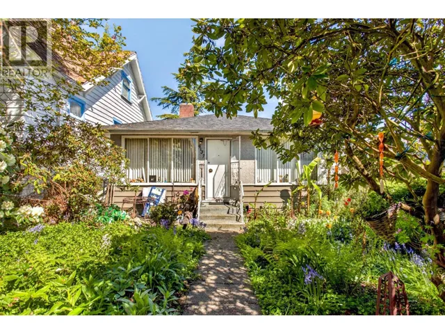 Street 4137 MCGILL STREET, Burnaby, British Columbia V5C1M7