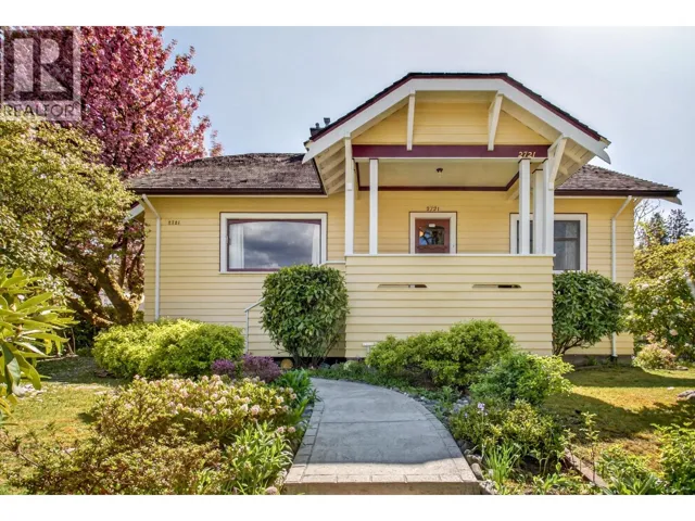 2721 ST GEORGE STREET, Port Moody, British Columbia V3H2H1