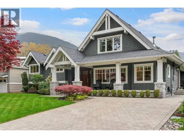 4390 CHEVIOT ROAD, North Vancouver, British Columbia V7R3T4